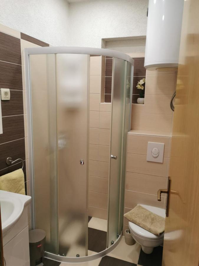 Apartman Ante Brela Bagian luar foto